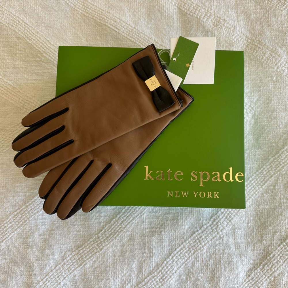 Kate Spade Black and Tan Leather bow Gloves- size small